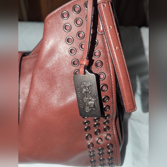 Coach Brown Shoulder Bag - Picture 8 of 16